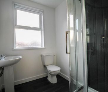 2 bedroom maisonette to rent - Photo 3