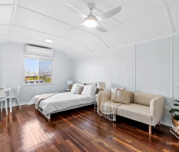 Newly Renovated Furnished Studio Apartment Includes Power & NBN - Photo 3