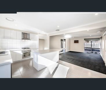 20 Mclaren Avenue, Cranbourne, Vic 3977 - Photo 4