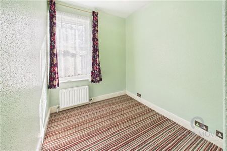 4 bedroom terraced house to rent - Photo 5