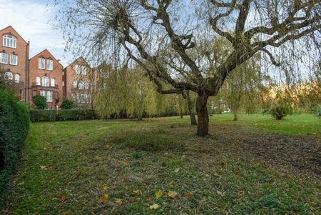 Greencroft Gardens, NW6, London - Photo 2