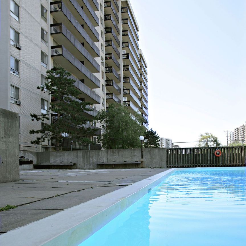 For Lease - 6200 Bathurst Street Unit# 312, Toronto, Ontario - Photo 1