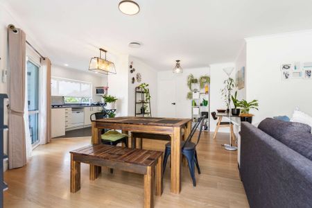 Sunny & Elevated Remuera Home - Photo 2