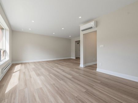 For Lease - 6 Croydon Road Unit# 2, Toronto, Ontario - Photo 2