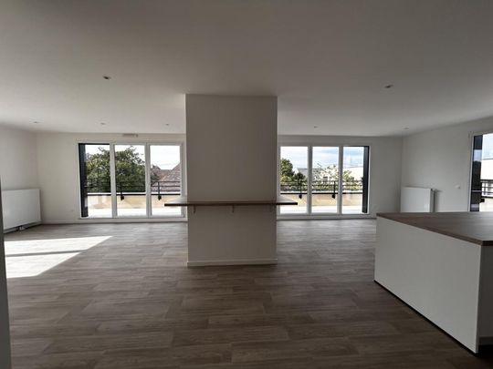 Location Appartement 5 pièces 129m² FLEURY SUR ORNE 14123 - Photo 1