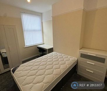 4 bedroom terraced house to rent - Photo 3