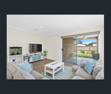 Modern and Spacious Home - Free Access to Club Armstrong! - Photo 1