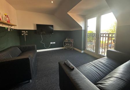 5 bedroom terraced house to rent - Photo 3