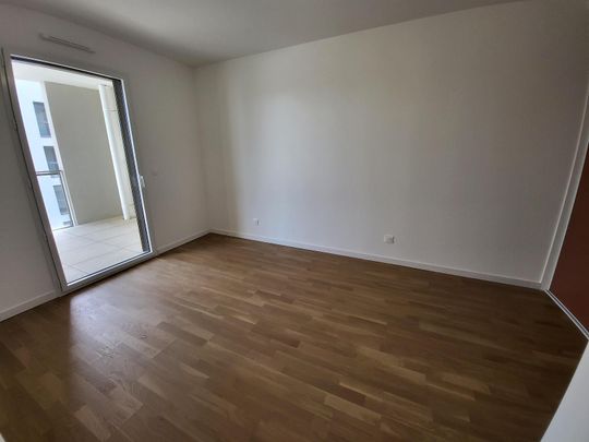 Location Appartement 2 pièces 45m² ST CYR AU MONT D OR 69450 - Photo 1