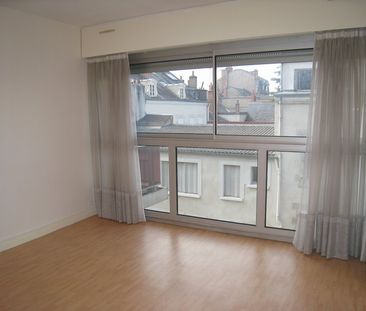 Location Appartement 4 pièces 71m² ORLEANS 45000 - Photo 1