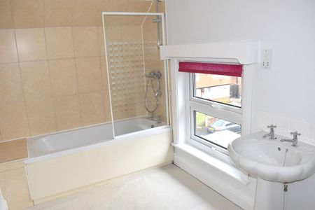 6 bedroom semi-detached house to rent - Photo 4