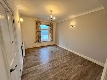 2 Bed Flat, Barking Road, E13 - Photo 3