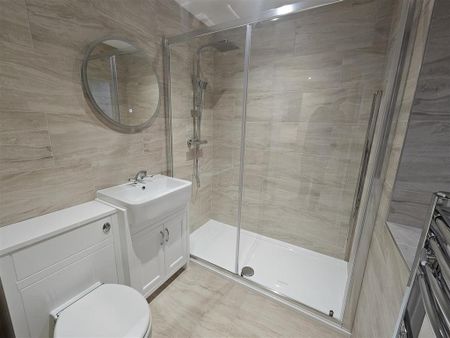 3 bedroom detached house to rent - Photo 5