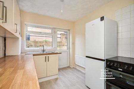 2 bedroom terraced house to rent - Photo 5