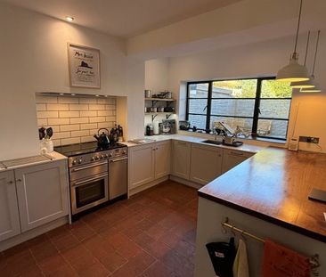 Pentre Road, SWANSEA, SA4 - Photo 2