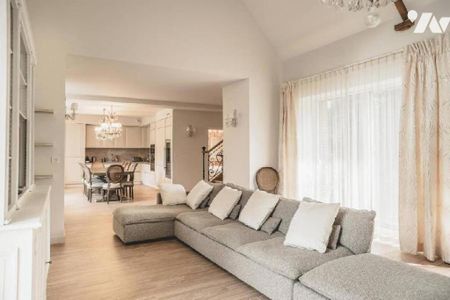 MAISON MEUBLEE à BRUZ - située dans le domaine des Loges de 144,49 m² - à 15 minutes de Rennes... - Photo 2