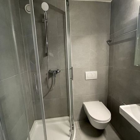 Studio on the 2nd floor - available immediately - Photo 3