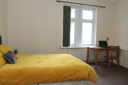 Queens Road (2 bed) - Photo 4