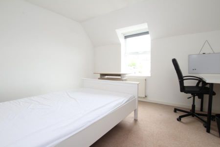 5 bedroom townhouse to rent - Photo 4