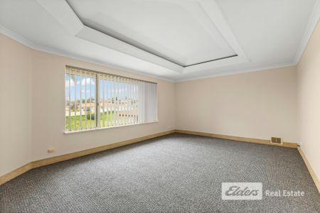 EXECUTIVE HOME CLOSE TO THE BEACH! - Photo 4