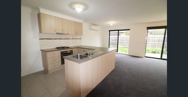 Fabulous Family Living! - Photo 1