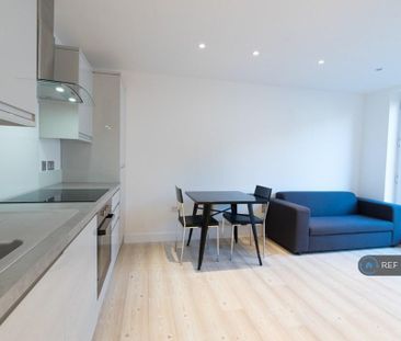 1 bedroom flat to rent - Photo 4