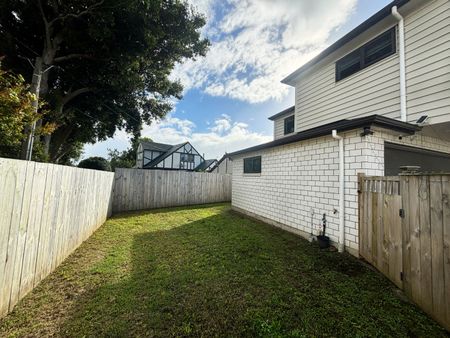 8D Cosgrave Road, Papakura, Auckland - Photo 3