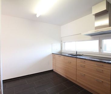 Schöne Attikawohnung im Zentrum der Stadt Wil mit Weitsicht! - Photo 2