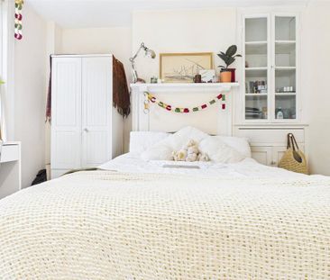 4 bedroom terraced house to rent - Photo 2