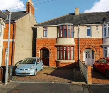 3 bedroom semi-detached house to rent - Photo 3