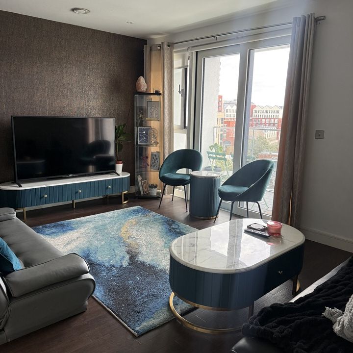 1 Bed Flat, Wandsworth Road, SW8 - Photo 1