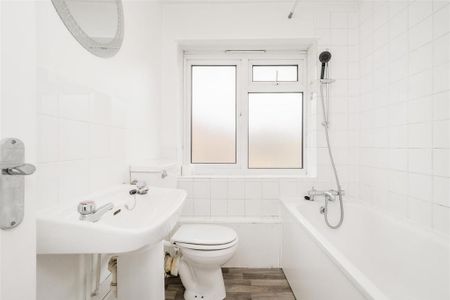 2 bedroom duplex to rent - Photo 3