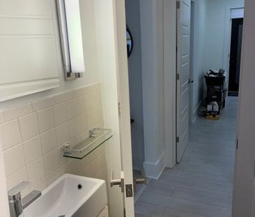 For Lease - 801 Ritson Road, Oshawa, Ontario - Photo 6