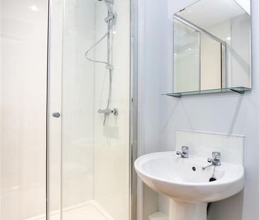 2 bed apartment to rent in Warton Terrace, Heaton, NE6 - Photo 1