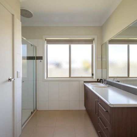 Prime Location, Modern Style & Family Comfort - Photo 5