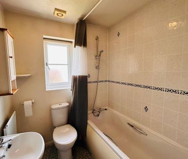 2 bedroom terraced house to rent - Photo 5