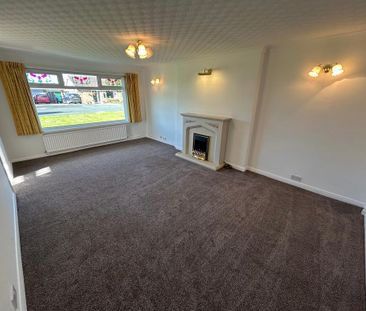 3 bedroom semi-detached bungalow to rent - Photo 2