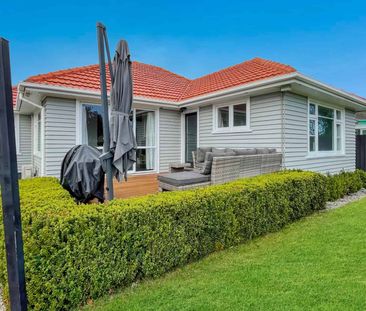 HORNBY - THREE BEDROOMS, NEW HEAT PUMP, OFF STREET PARKING - Photo 1