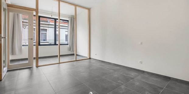 Appartement te huur in Kortrijk voor € 795 met 1 slaapkamer - Photo 1