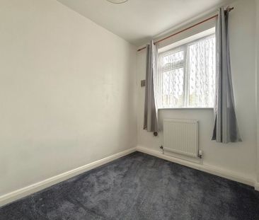 Russell Crescent, Leavesden, Watford, WD25 - Photo 4