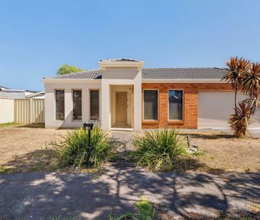 Spacious Family Home - Photo 2