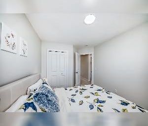 Fully Furnished 4 Bed 3 Bathroom Detached House Calgary NOW FOR RENT! - Photo 4