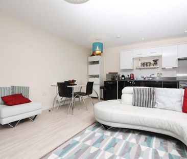 Kiln Lodge, Trout Road, West Drayton, UB7 - Photo 2