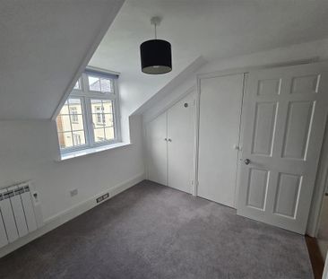 2 bedroom end of terrace house to rent - Photo 1