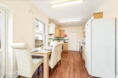 Room in a Shared House, Bernard Road, BN2 - Photo 5