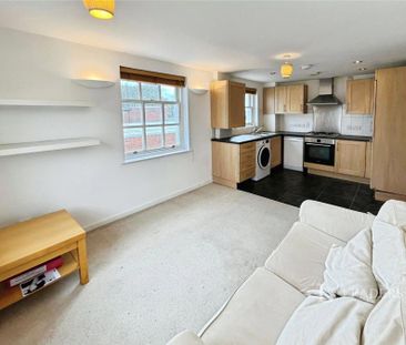 2 bedroom apartment to rent Station Road, Kenilworth, Warwickshire, CV8 - Photo 1