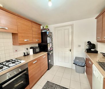 2 bedroom apartment to rent - Photo 5