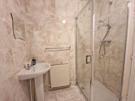 2 bedroom semi-detached house to rent - Photo 3