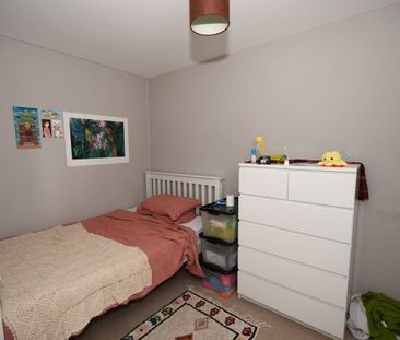 St Botolphs Crescent | Student House | 24/25 - 2 Rooms Within a House Share - Photo 3