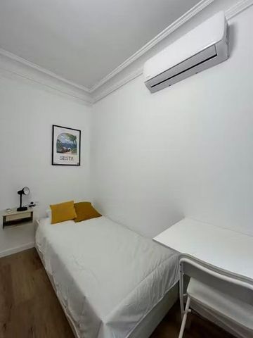 Avinguda de Pérez Galdós, Valencia, Valencian Community 46008 - Photo 3